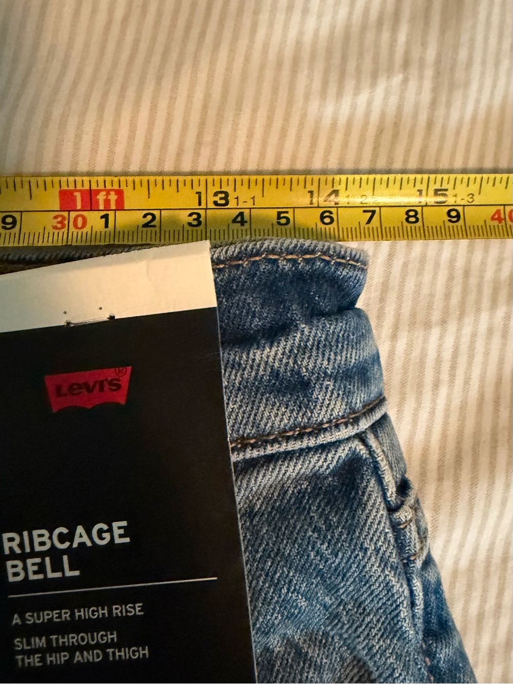 NWT Levi's Ribcage Bell High Rise Flare Jeans Medium Wash - 29x34 TALL - Picture 7 of 9